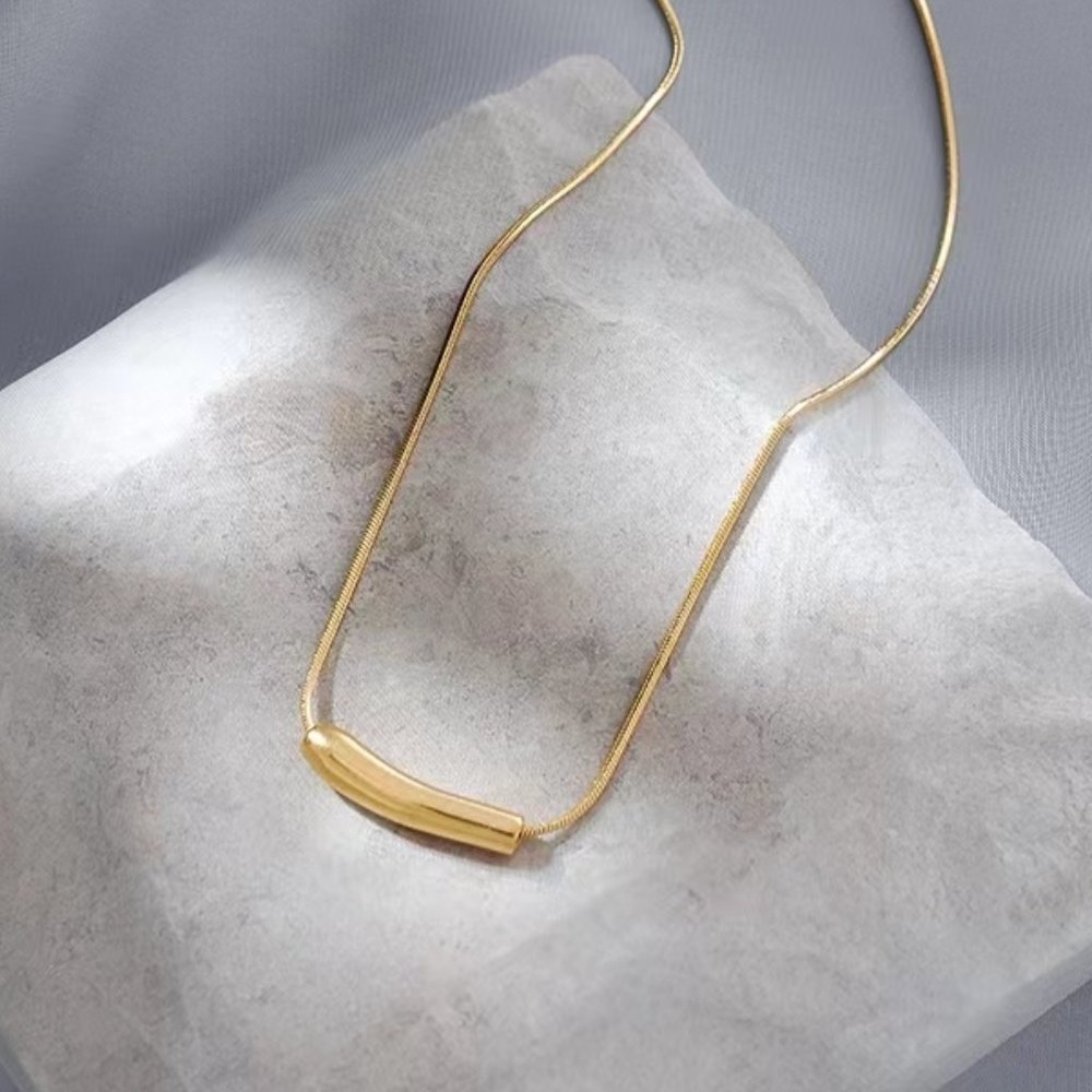 Ladies necklace